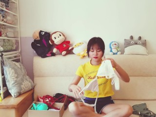 10元比基尼 VS 1000元比基尼 try 1USD bikini and 100USD bikini 污老师炎炎