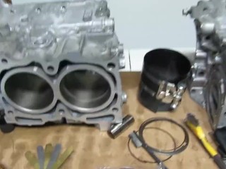 2007 Subaru Impreza Rebuild - Part 2 - Pistons Cylinders and How To Piston