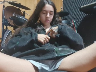 [Area51FREAK] SQUIRTING through my panties AND SHORTS