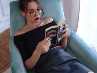 Best Blowjob Ever. Babe With Red Lipstick Sucks Cock After Cunnilingus.