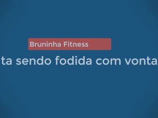 Bombado arregaçando a buceta da  Sexo pesado