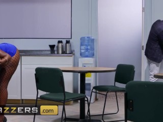 Brazzers - Big tit ebony Osa Lovely takes two white dicks