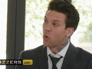 Brazzers - Big Tit office slut Luna Star gets all she wants