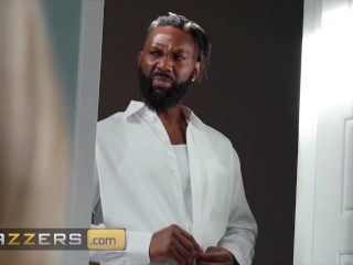 Brazzers – Codi Vore’s Older Lover Steve Holmes Sneaks Past Her Clueless Boyfriend