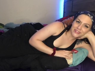 Brooke Wants You To Wake Up To Smelling Her Farts!