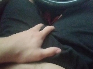 Chico Caliente Masturbándose y Hablando Sucio