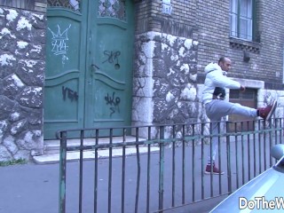 Cuck Spreads Her Buttcheeks as Wife Nomi Melone Takes BBC