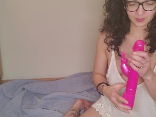 Curly hair latina using pink thrusting vibrator for first time