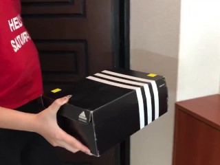 Delivery girl gives sloopy blowjob and fucks with his client