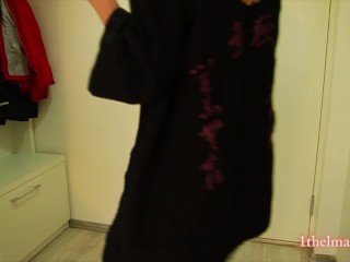 Dick Flash: Asian girl tease and caught DHL delivery guy jerk 