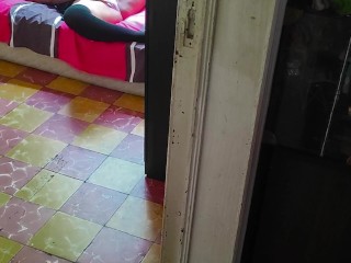 ESTA EN LLAMADA SEXUAL COM SU NOVIO Y SOY YO QUIEN TERMINA METIENDOLE LA VERGA
