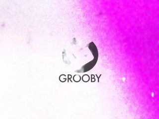 FEMOUT.XXX: Zoie Keeps Growing