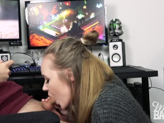 Gaming and sucking - Day 3 BJ week - Miss Banana