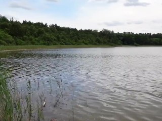 Geiler Orgasmus am See - Perverser beobachtet mich beim masturbieren