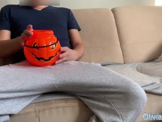 Halloween prank on my stepsister!