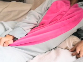 horny stedoughter rubs pussy all night instead of slipping