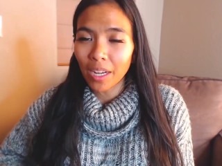 Hot Teacher Accidentally Streams Herself Live in Front of Zoom Classroom