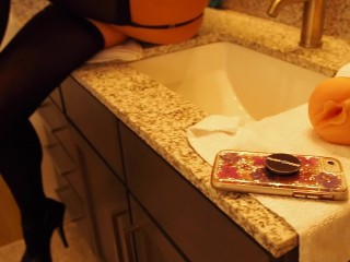 How to Clean Your Fleshlight - Private in Your Home w Lindsey Banks