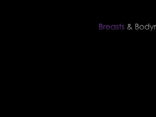 Huge Tit MILF Spreads Wide Open For A Deep Cock Massage