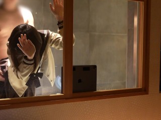 【ハメ撮り】彼氏持ちJKをガラス越し立ちバック｜素人 個撮  ハメ撮り 裏垢女子 制服 NTR 寝取られ