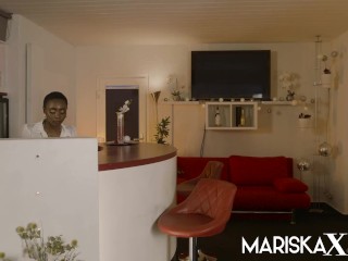 MARISKAX Zaawaadi gets stuffed at the bar