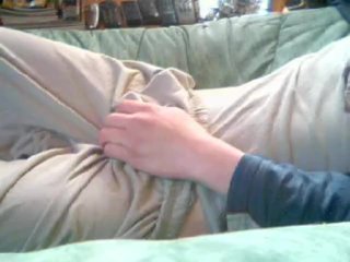 Masturbe (14) with one testicle