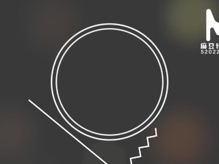 【国产】麻豆传媒作品/MDX0107-棒球教练性爱教学球员000/免费观看