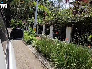 Me follo a prepago Colombiana hasta venirme dentro de su coño en plena vía pública