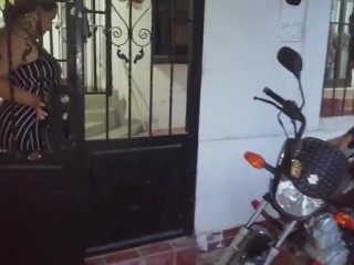 ME FOLLO DURO AL PRESTAMISTA CUANDO MI MARIDO CORNUDO NO ESTA.