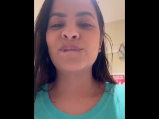 Metiéndome dedo rapidito