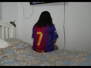 mi amiga se calienta después del partido de futbol (escucha como gime)