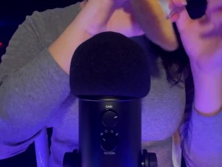 • Mic Brushing with Windscreen •