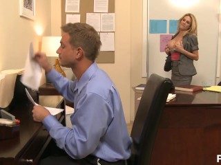 my boss is a cougar - Scene 2