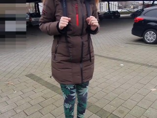 Nach der Schule, wird sie zur Hure und fickt auf dem Rastplatz