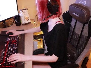 Nerdy gamer girl teen fucked hard while playing a video game