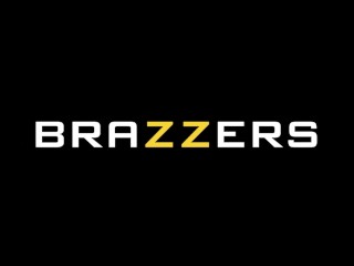 Peeping Pervert Gets A Squirting Lesbian Lesson - Natasha Nice, Skylar Snow, Abigaiil Morris / Brazz