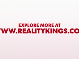 REALITY KINGS - Zaawaadi Books A Home Massage With Jordi &amp; Happily Lets Him To Fuck Her Pussy