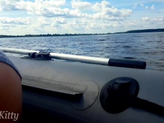 RISKY PUBLIC SEX WITH A STEPSISTER IN A BOAT ON THE LAKE! - PLAYSKITTY