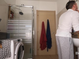 Scopata anale durante una festa in casa troia non resiste a succhiarmelo (Ho voglia di cazzo)