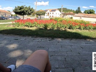 Sexy brunette gave real risky public handjob in middle of city park!