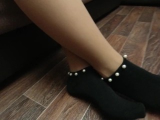 SEXY GIRL IN PANTYHOSE DRESSES AND SHOW SOCKS FOOT FETISH