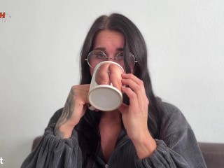 She Politely Asked to Warm up Her Ass and Ended up Farting Creampies