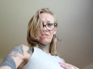 Skully Inkson Aka Amanda Doll - Having Fun With A Mirror And A Dildo