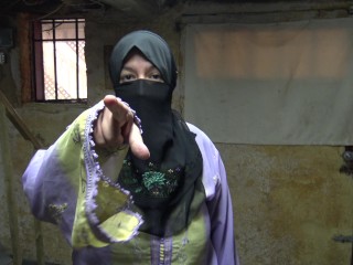 SYRIAN WOMAN HAS ROUGH ANAL SEX WITH SOLDIER