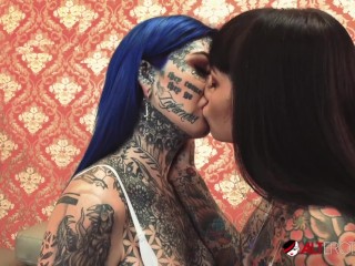 Tattooed babes Amber Luke &amp; Tiger Lilly play with toys