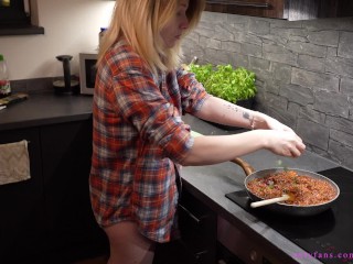 Teen gets many screaming orgasms and deep creampie while trying to get pregnant in kitchen