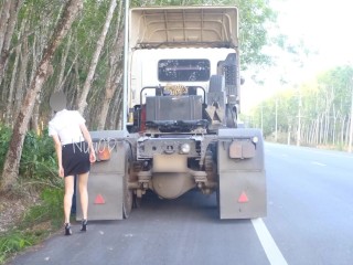Thai Horny Girl seduces trucker and offers her pussy. อ่อยคนขับรถบรรทุกจนโดนเย็ด