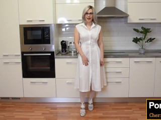 TOTAL WHITE FOR A MILF