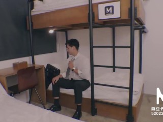 Trailer-Top Executive Sucks Cock In Hostel-Xia Qing Zi-MDHT-0016-Best Original Asia Porn Video