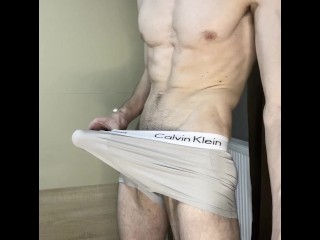 XXL BULGE Calvin Klein - MONSTERCOCK REVEAL